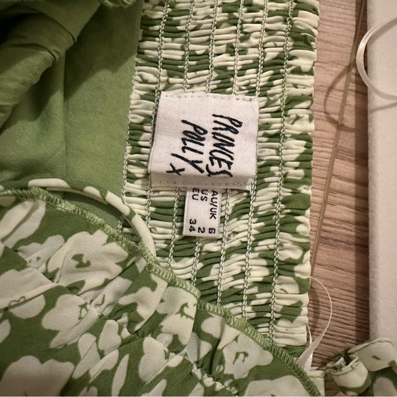 Princess Polly Green Flower Dress - Picture 2 of 2